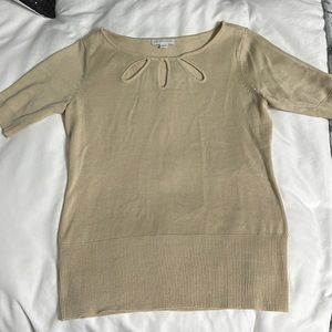 New York & Company Beige Knit Short Sleeve Top Cutout Neckline Small
